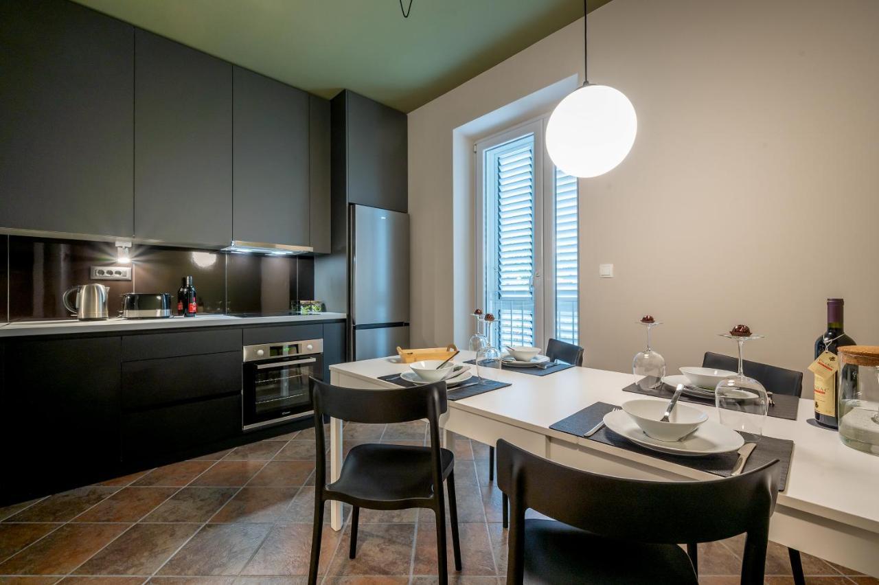 Green, Deluxe Two Bedroom Suite Сплит Екстериор снимка